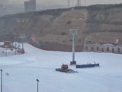 -采薇庄园四季滑雪场