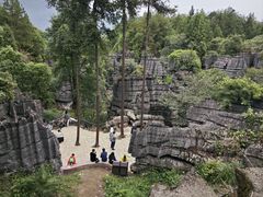 -梭布垭石林景区