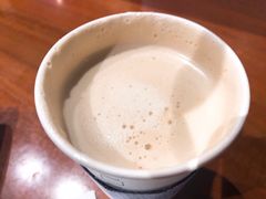 豆奶拿铁-星巴克(广州南站A18检票口楼上)