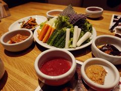 什锦生菜-萨拉伯尔水源素问店·韩国宫廷料理(人民路店)