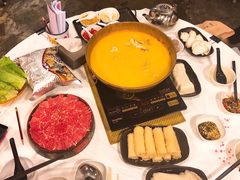 -鲜入围煮花胶鸡海鲜火锅