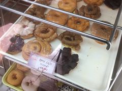 -Winchell's Donuts House