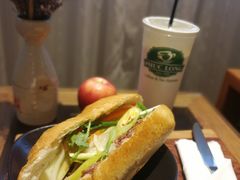 -Bánh Mì Huynh Hoa