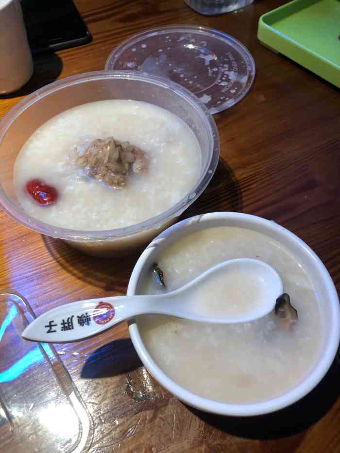 禾丰记砂锅粥(世纪金源店)-"中的霸王餐,金源的环境不错,感觉比悦方宽
