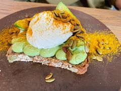 牛油果吐司-BOR Eatery(安福路店)