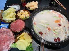-老酉火锅(阳明古镇店)