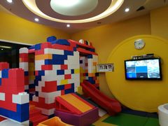 -兜莱·亲亲袋鼠国际早教