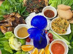 -沐毫傣泐云南菜孔雀宴•手抓饭傣味烧烤(曼听店)