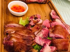 脆皮德国咸猪手-江南村酒家