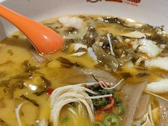 -小六鱼你.下饭酸菜鱼(益田假日广场店)