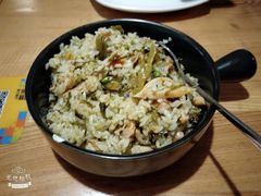 酸菜鸡肉饭-菲滋意式餐厅(上虞万和城店)