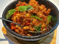 石锅豆豉牛蛙-小城故事·地道宁波味(月湖盛园店)