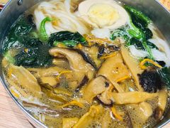 三鲜菌菇汤粉-小满手工粉(上海品尊国际店)