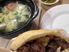 -闫家驴肉老店(华电一校店)