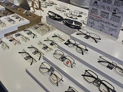 -罗伯特眼镜·蔡司官方授权(前海卓悦 INTOWN 购物中心店)