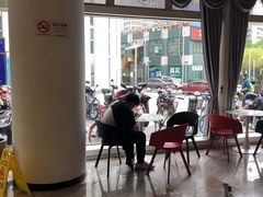 -一兆韦德健身(慧芝湖店)