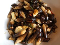 炒小黑鸡枞-半山腰·云南菜(侨福芳草地店)