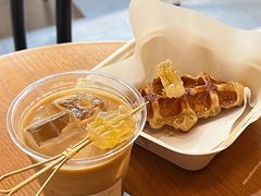 Bee的蜂巢拿铁-LilBee Coffee