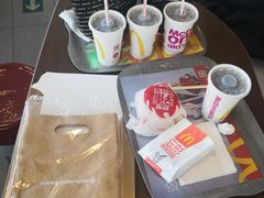 -麦当劳(展览路店)