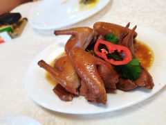 当红脆皮烧鸡-新东城喜宴海鲜酒家(同德店)
