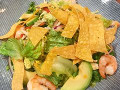 鲜虾牛油果沙拉-Moka Bros 摩卡站(西单大悦城店)