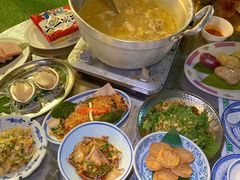 -禄婶鸡煲·打边炉