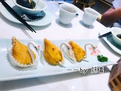 金枕榴莲天鹅酥-茶小点(丽悦新天店)