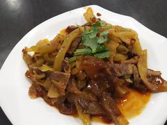 一品酸菜拌卤味-康师傅私房牛肉面(北京南站店)