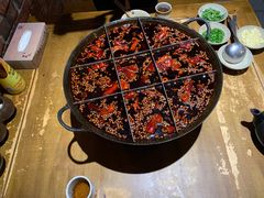 -白乐天毛肚火锅馆(解放碑店)