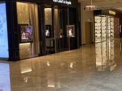 -梵克雅宝(国贸商城店)