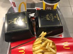 -麦当劳(轻轨曹杨路店)