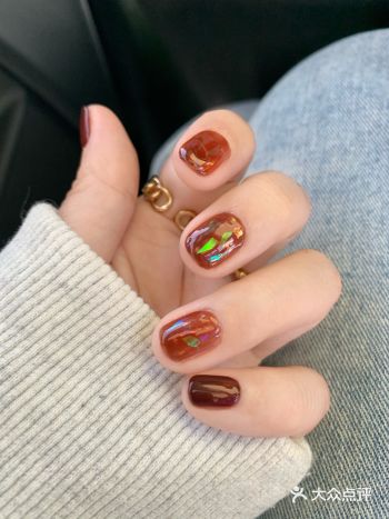 秋冬美甲｜焦糖色美甲️闪闪惹人爱️