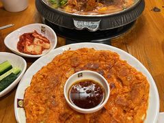 -喇喇排骨火锅·传统韩式脊骨汤(望京西园总店)