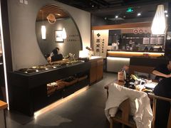 -呷哺呷哺(松北万象汇店)