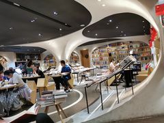 -钟书阁(珍园店)