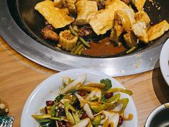 -咱屯子铁锅炖直营店(保利店)