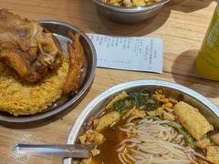 -柳州肥姨妈大骨螺蛳粉(江宁万达店)