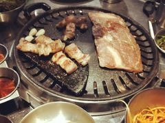 烤五花肉-401餐厅(弘大店)
