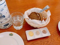 德式面包篮-普兰达德国餐厅·德式脆皮烤猪肘·自酿啤酒(观唐店)