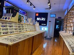 -MiRi眼镜·蔡司·星趣控·尼康控优点视觉合作店(南京东路店)