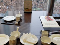 靠窗位-枣子树素餐厅(铂金城店)