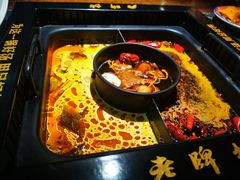 -老牌坊云南鱼豆花火锅(哈西万达店)