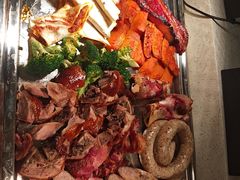 -元一希尔顿酒店·鲜切牛肉火锅禅自助餐厅