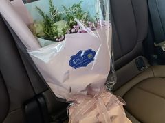 -上海宝宁宝马4S店