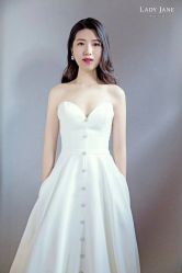 -Lady  Jane高端婚纱礼服馆