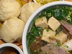 -金莹丸子汤清真(朝外SOHO店)