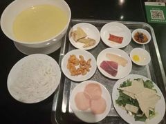 蒙自过桥米线-南蛮子(进贤路店)
