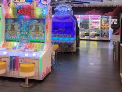 -反斗乐园π·电玩·高空拓展·蹦床(龙华天虹店)