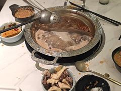 -嘎琉鲜切牛肉自助火锅