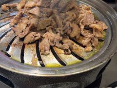 -啊美丽炭火烤肉(滑翔一店)